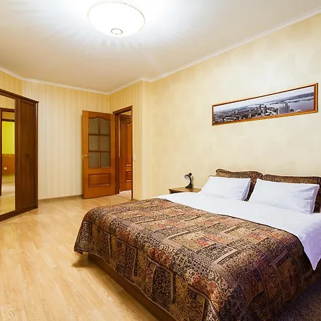 In Complex Korona On Knyazhyi Zaton 21 * Киев